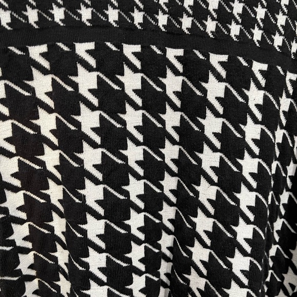 Dana Buchman Black & White Houndstooth Cardigan - Picture 10 of 13